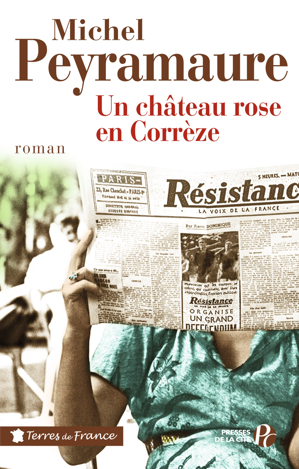 Un château rose en Corrèze
