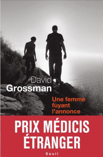 Une femme fuyant l’annonce